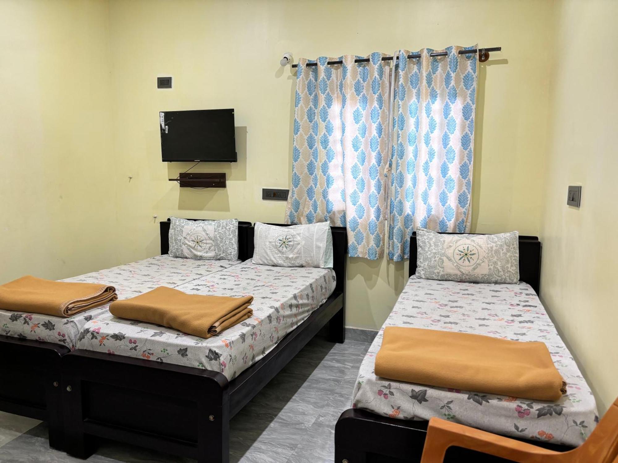 Sri Siri Lodge And Hotel Chikmagalur Ngoại thất bức ảnh