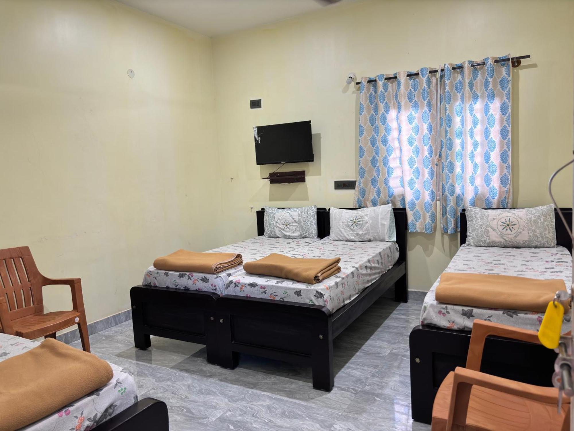 Sri Siri Lodge And Hotel Chikmagalur Ngoại thất bức ảnh