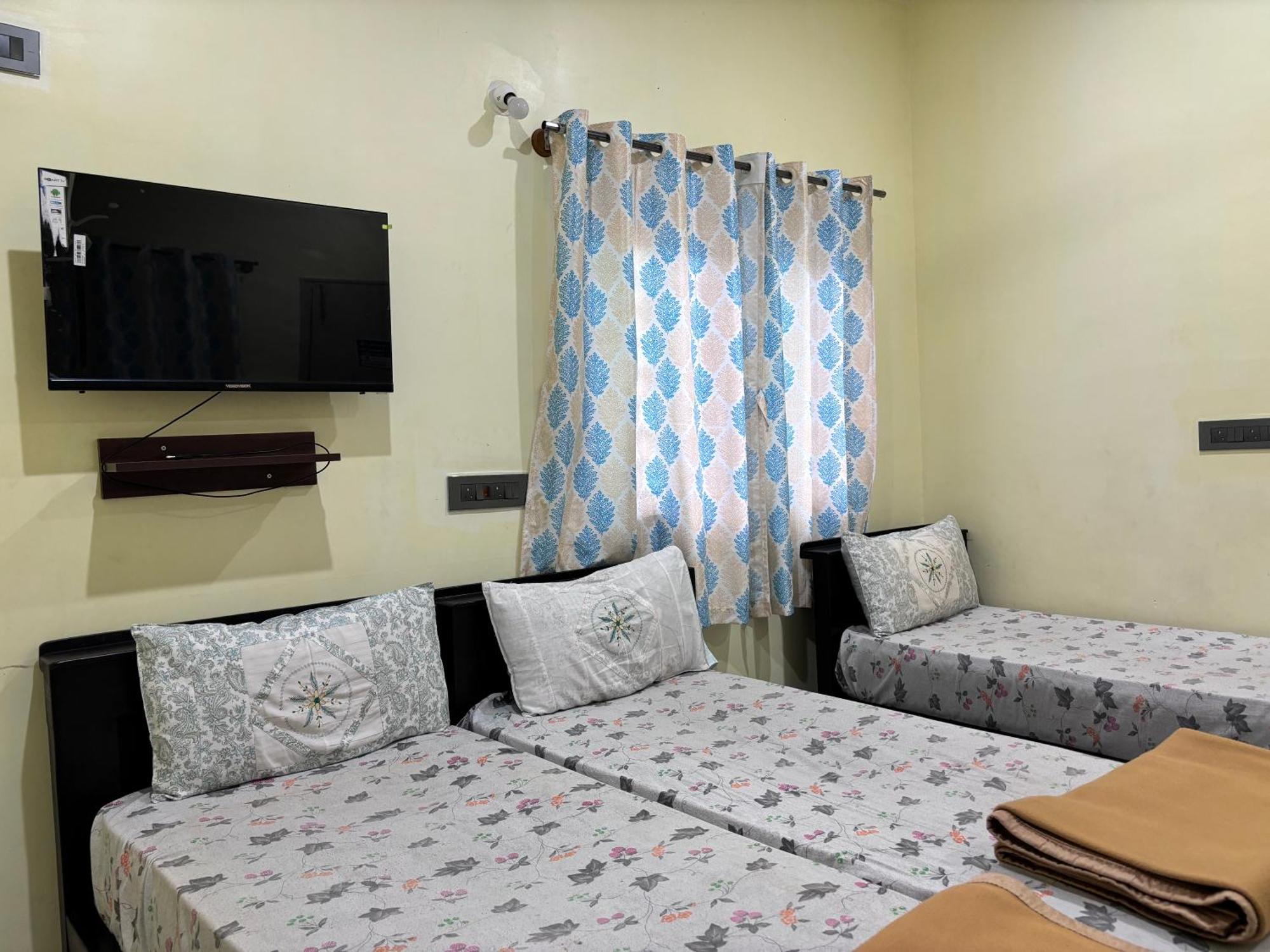 Sri Siri Lodge And Hotel Chikmagalur Ngoại thất bức ảnh