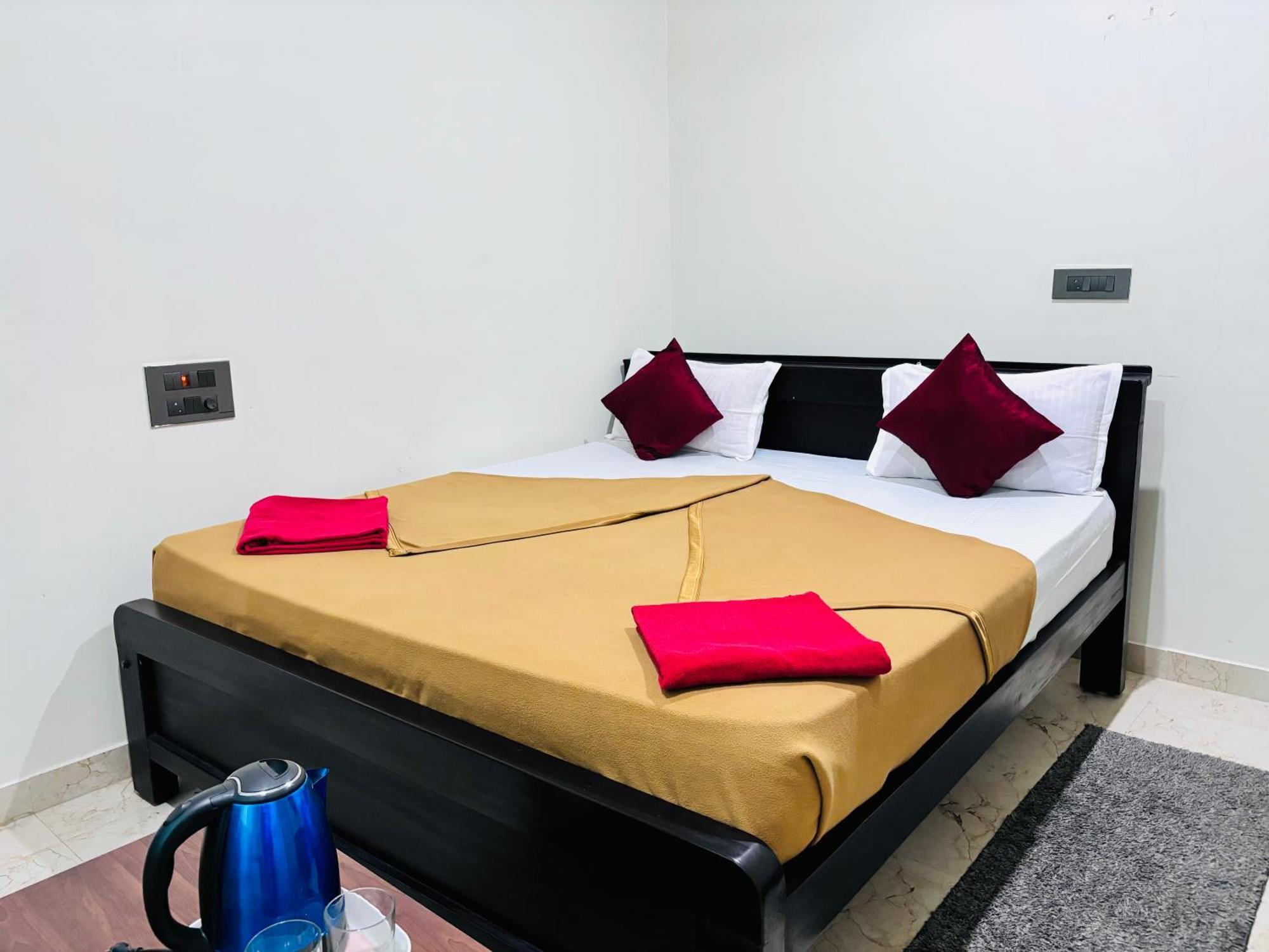 Sri Siri Lodge And Hotel Chikmagalur Ngoại thất bức ảnh