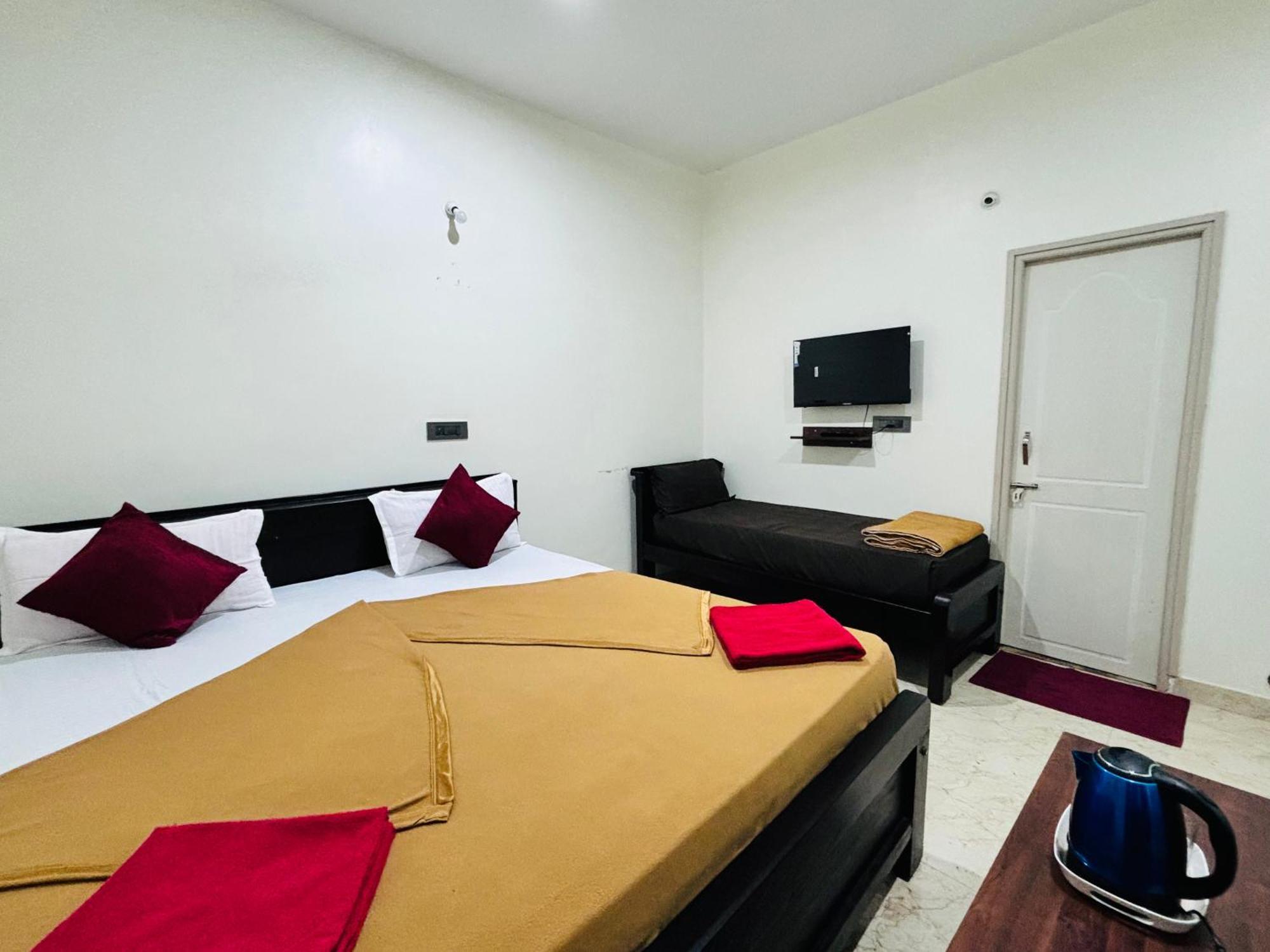 Sri Siri Lodge And Hotel Chikmagalur Ngoại thất bức ảnh