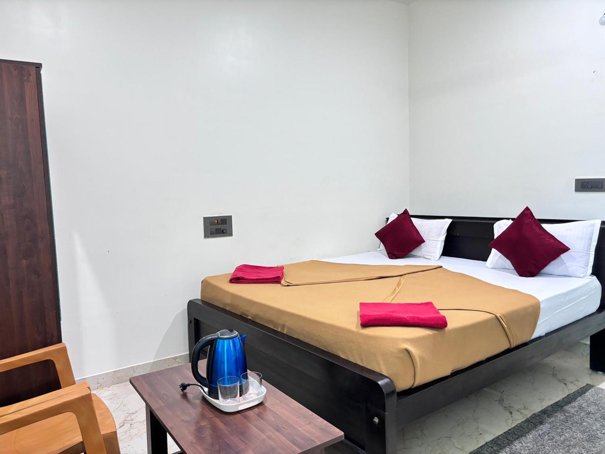 Sri Siri Lodge And Hotel Chikmagalur Ngoại thất bức ảnh
