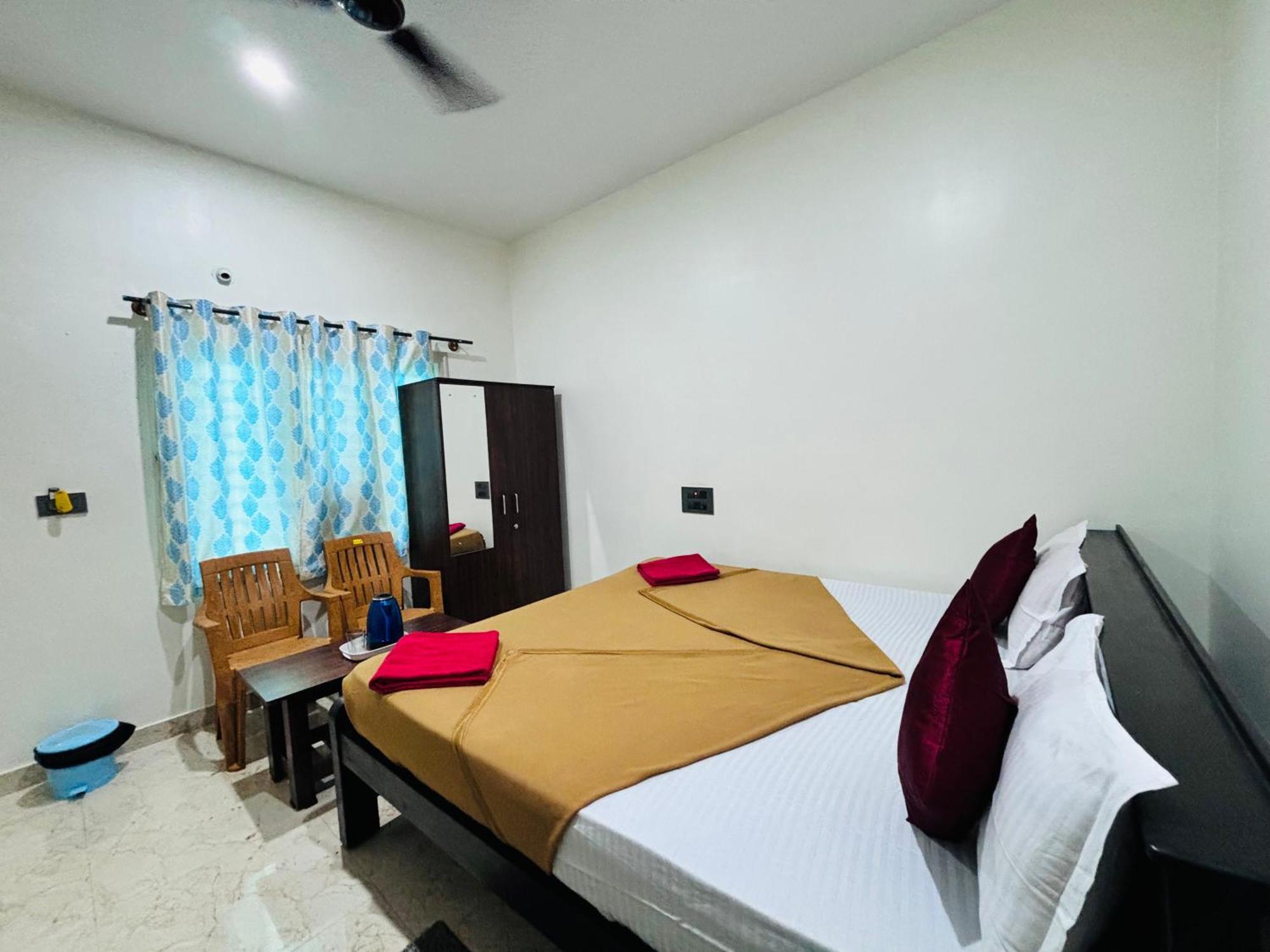 Sri Siri Lodge And Hotel Chikmagalur Ngoại thất bức ảnh