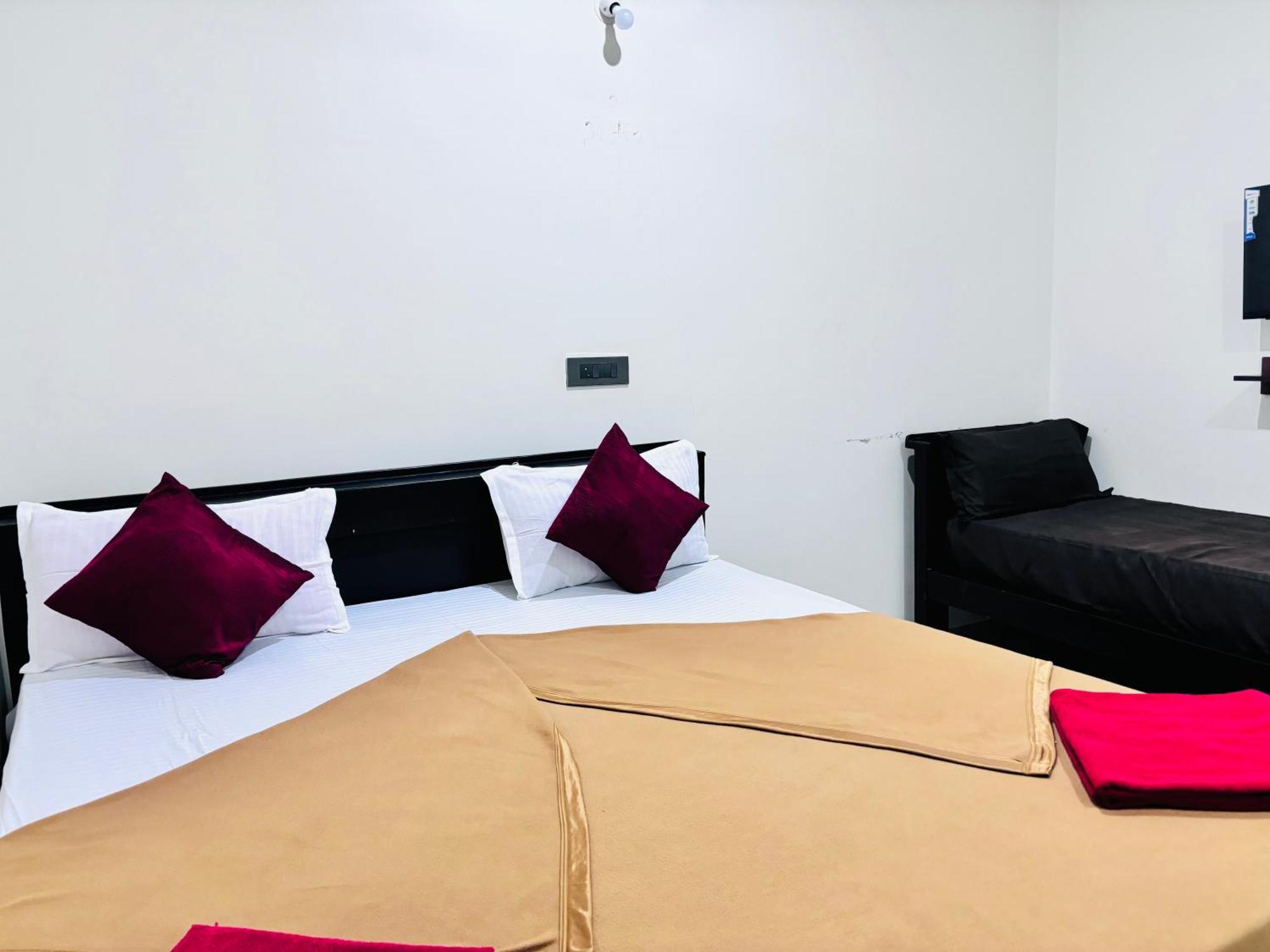 Sri Siri Lodge And Hotel Chikmagalur Ngoại thất bức ảnh