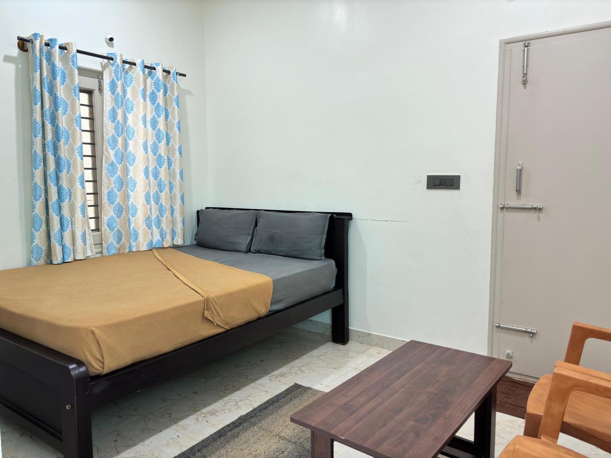 Sri Siri Lodge And Hotel Chikmagalur Ngoại thất bức ảnh