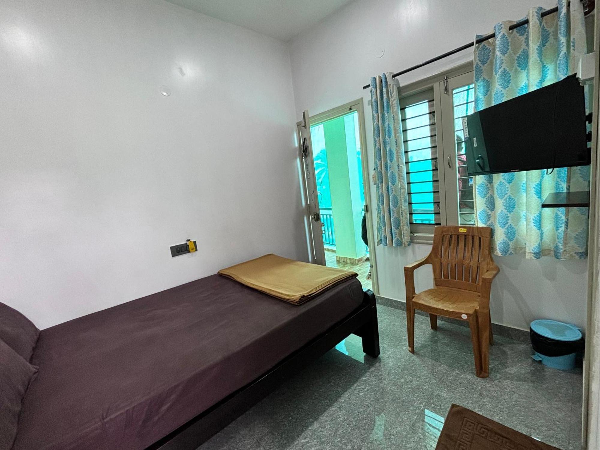 Sri Siri Lodge And Hotel Chikmagalur Ngoại thất bức ảnh