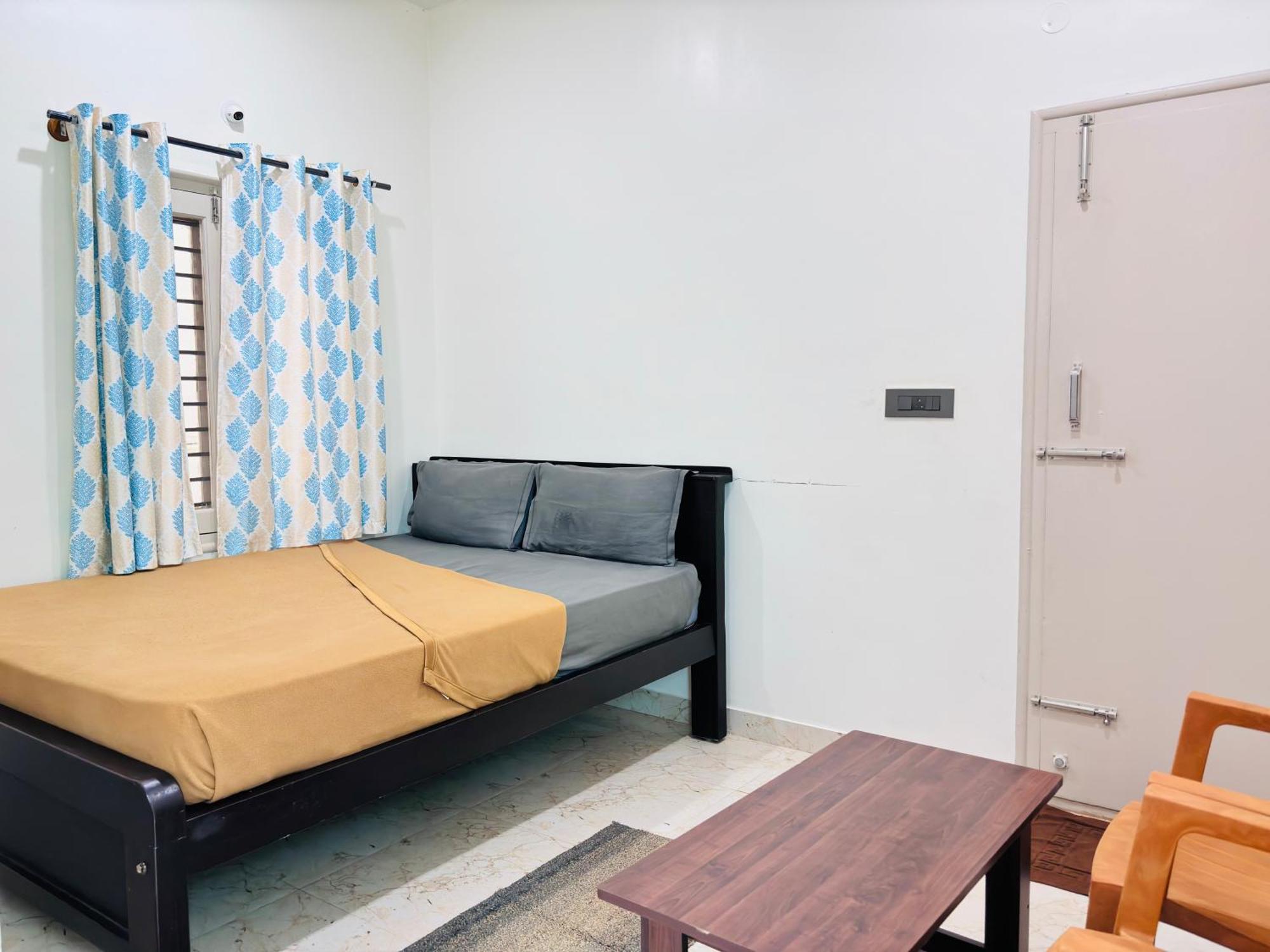 Sri Siri Lodge And Hotel Chikmagalur Ngoại thất bức ảnh